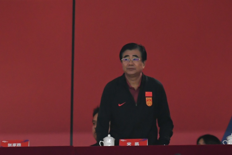 北青体育:宋凯、许基仁探班U20国青,将全程陪伴征战U20亚洲杯